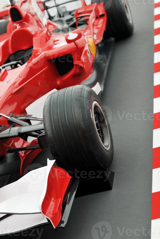 red formel 1 model photo