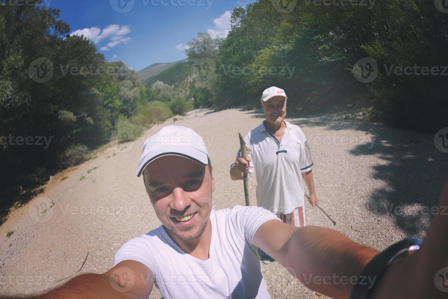 dad and son taking selfie photos