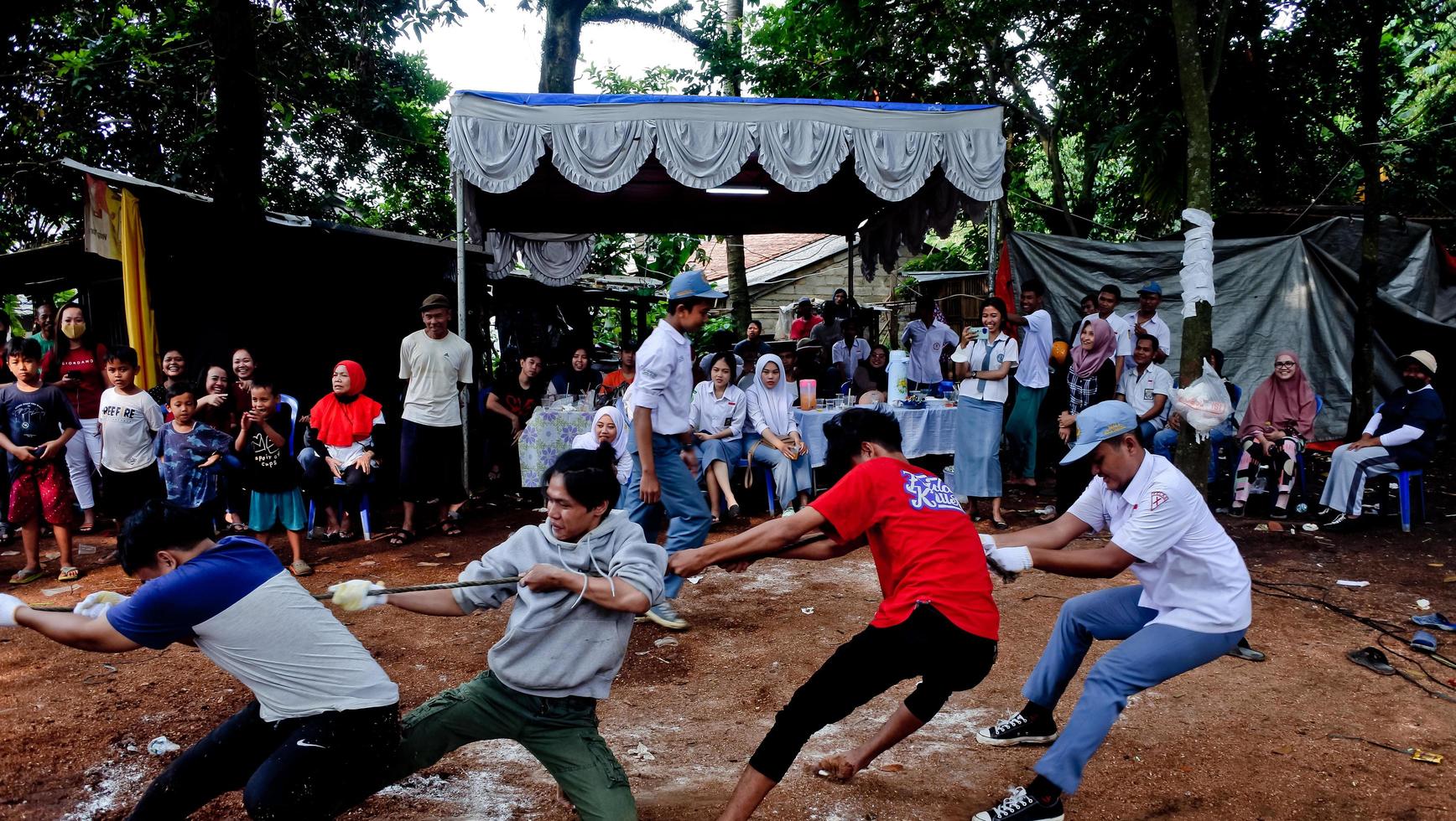 Pamulang, August 17, 2022. Various competitions to commemorate Indonesia's independence day were carried out in a simple but still lively manner. photo