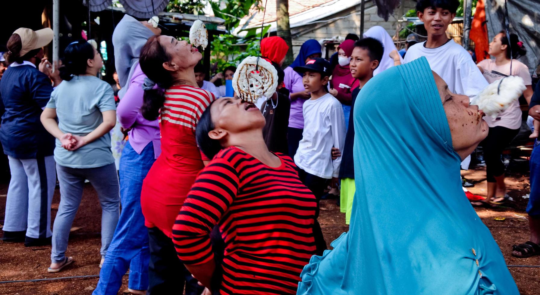 Pamulang, August 17, 2022. Various competitions to commemorate Indonesia's independence day were carried out in a simple but still lively manner. photo