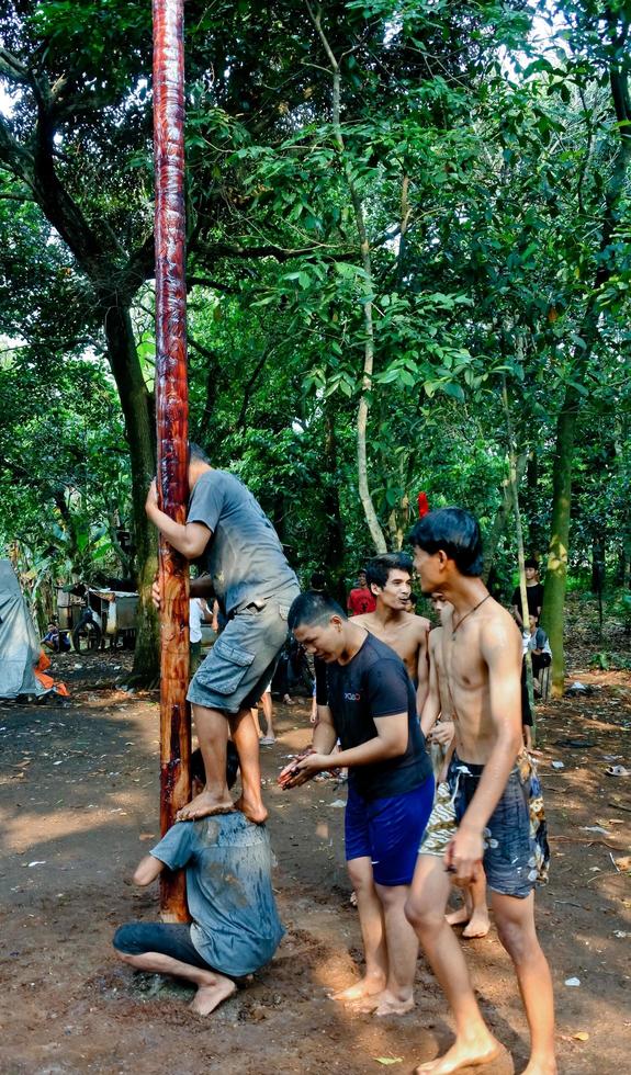Pamulang, August 17, 2022. Various competitions to commemorate Indonesia's independence day were carried out in a simple but still lively manner. photo