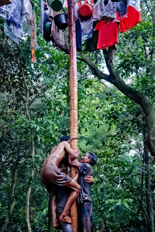 Pamulang, August 17, 2022. Various competitions to commemorate Indonesia's independence day were carried out in a simple but still lively manner. photo