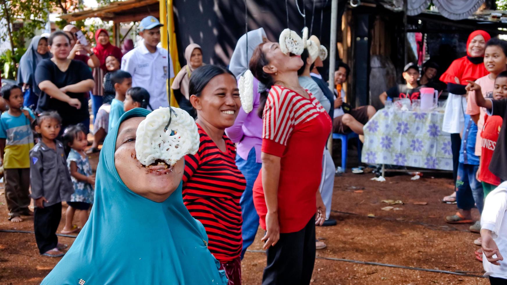 Pamulang, August 17, 2022. Various competitions to commemorate Indonesia's independence day were carried out in a simple but still lively manner. photo