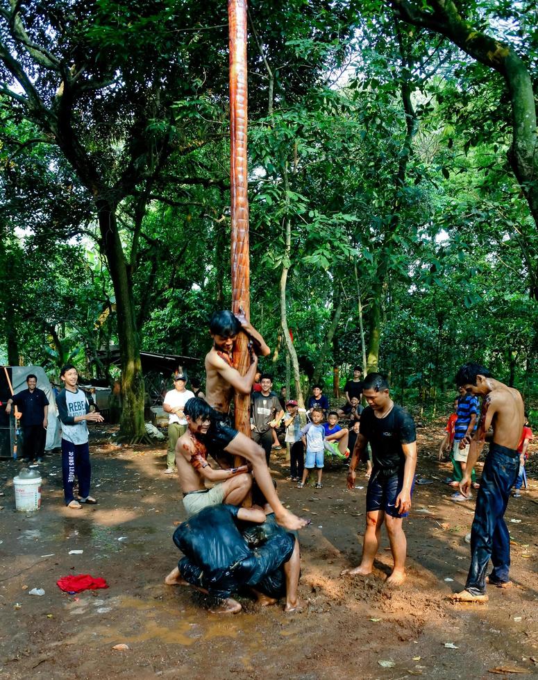 Pamulang, August 17, 2022. Various competitions to commemorate Indonesia's independence day were carried out in a simple but still lively manner. photo