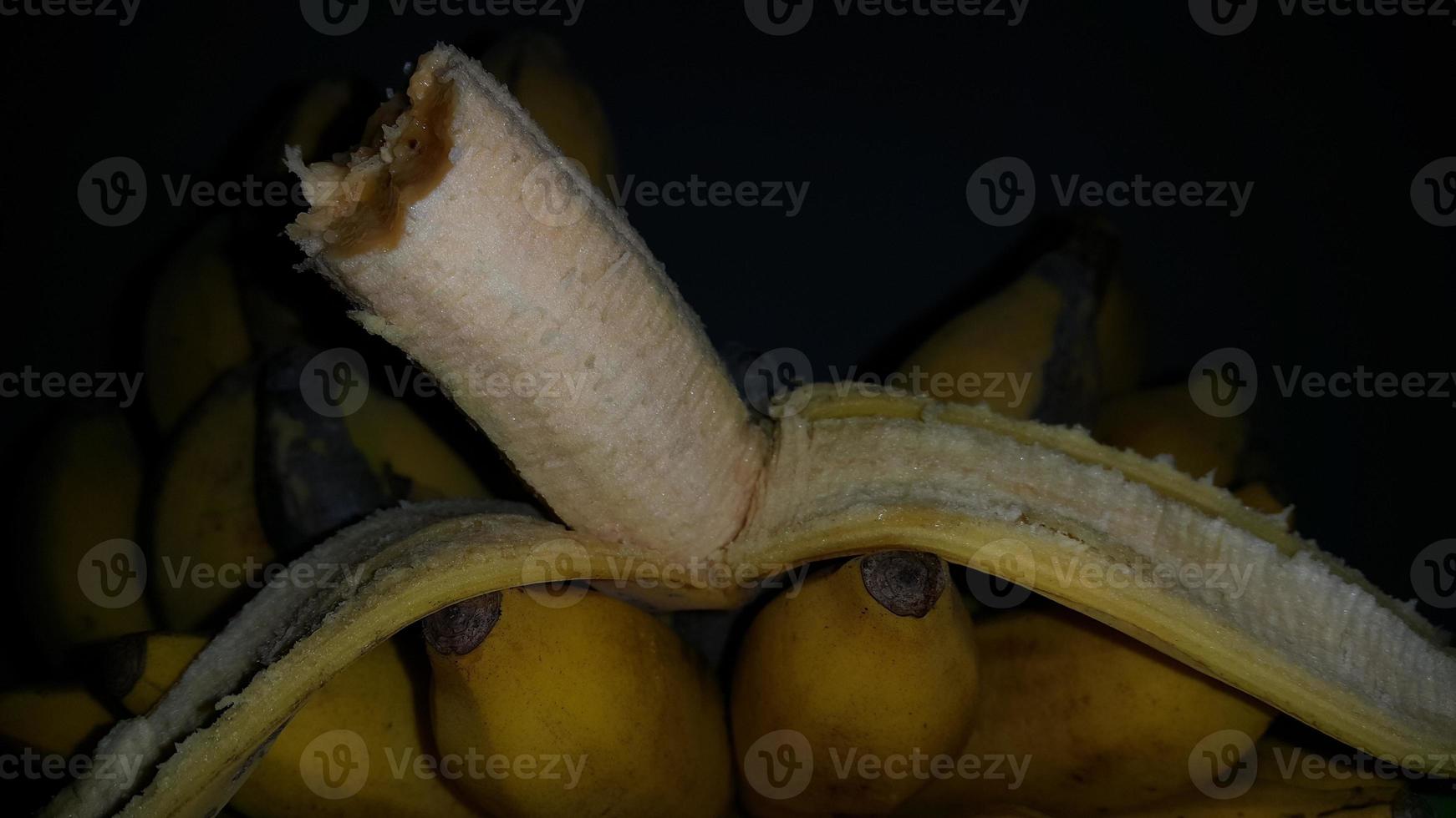 Simple photo of delicious bananas