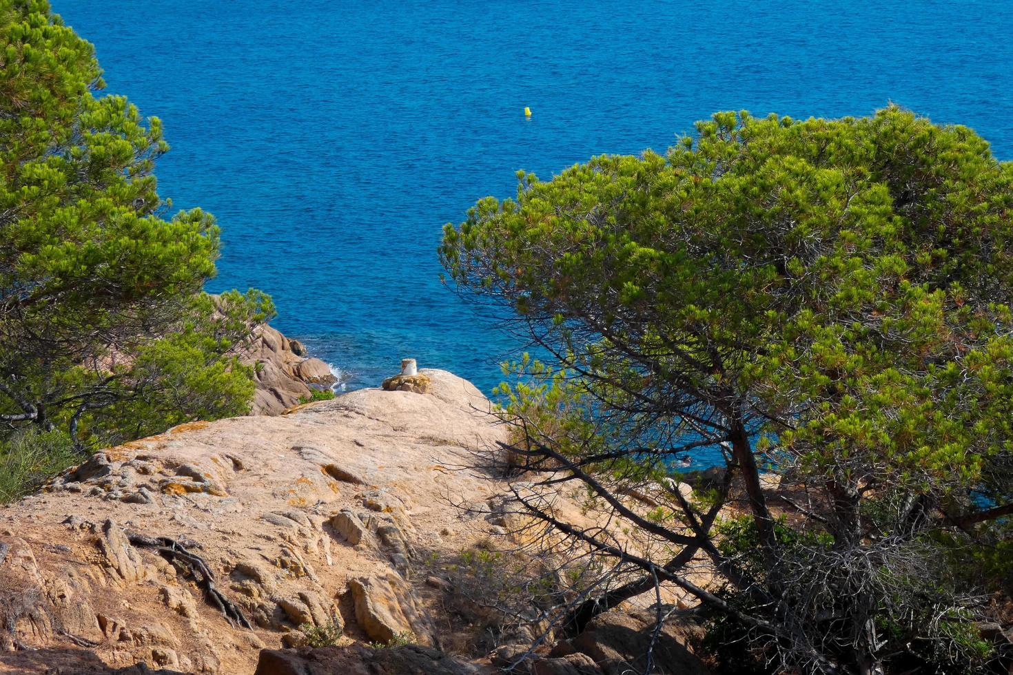 vistas de la costa brava catalana en sant feliu de guixols foto