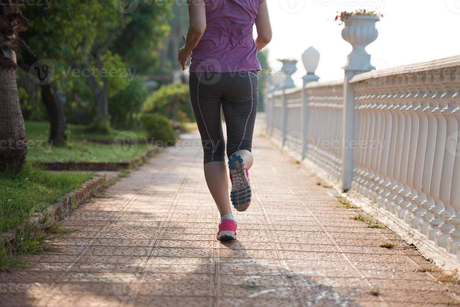 mujer deportiva trotar foto