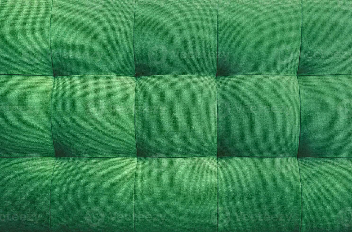 fondo de cuero de ante verde, patrón clásico a cuadros para muebles, pared, cabecero foto