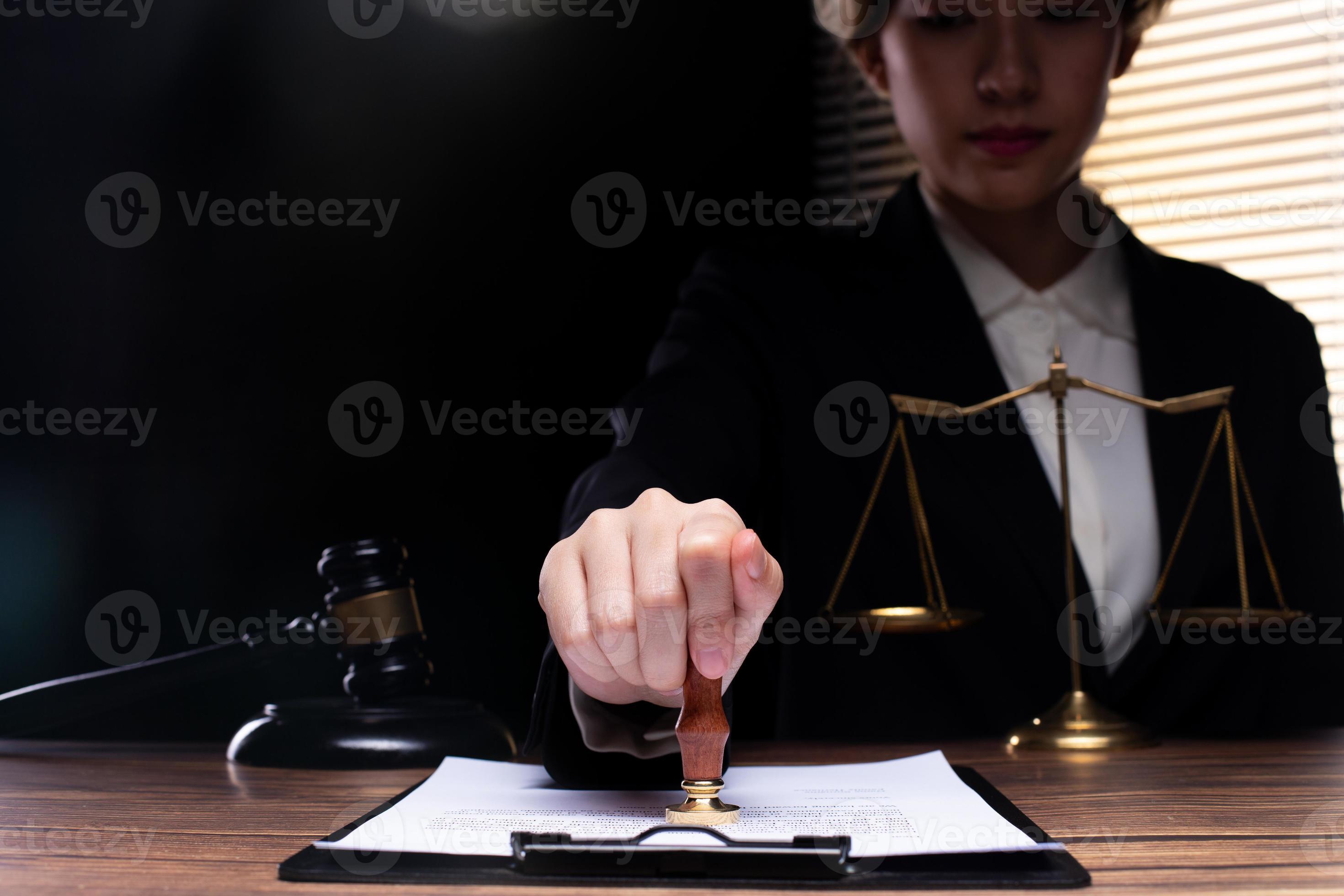 Inheritance and finance Lawyer person do legal contract adviser to