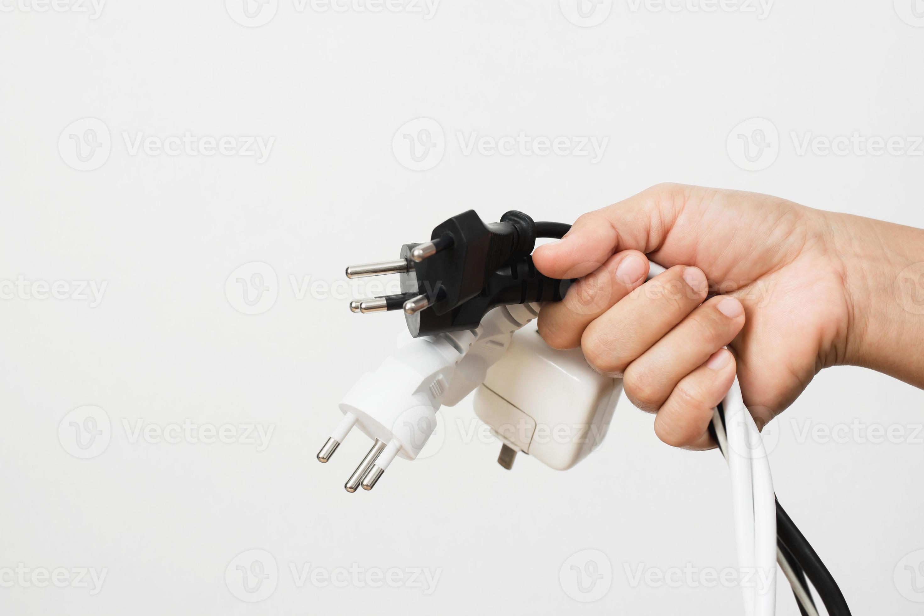 Using the wrong power plug also contributed to the occurrence of a