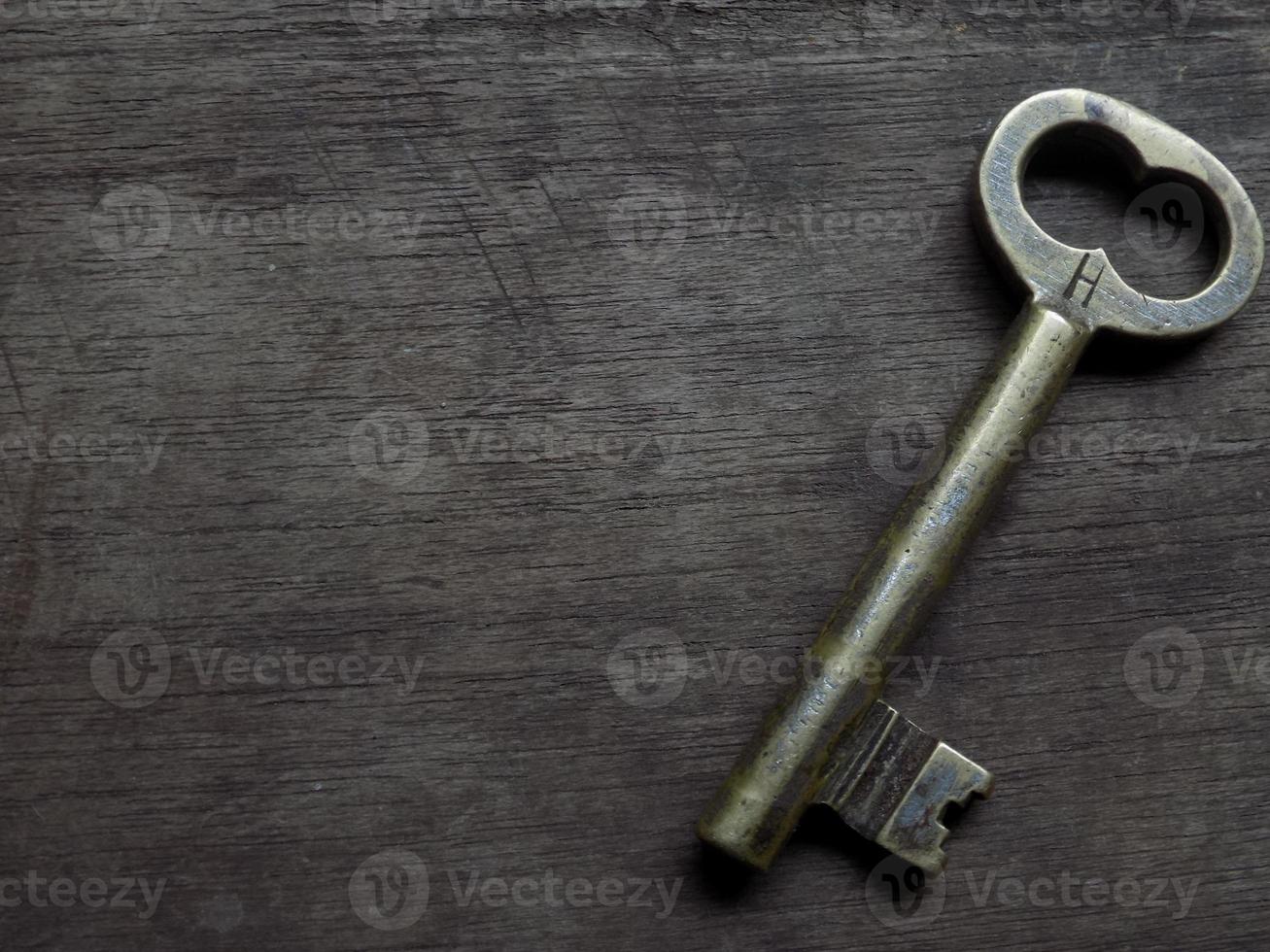 photo of an old key