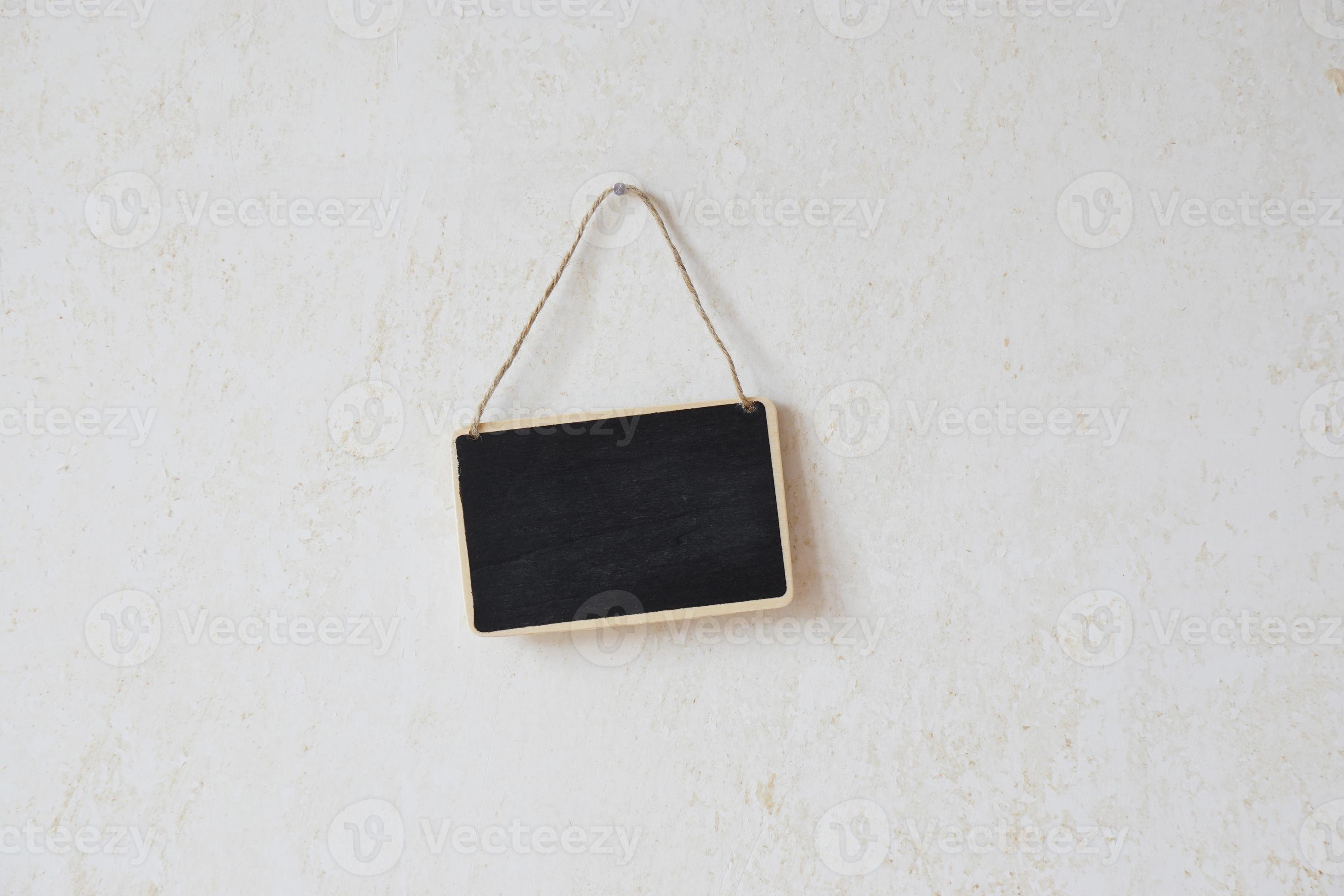 blank chalkboard sign 11020031 Stock Photo at Vecteezy