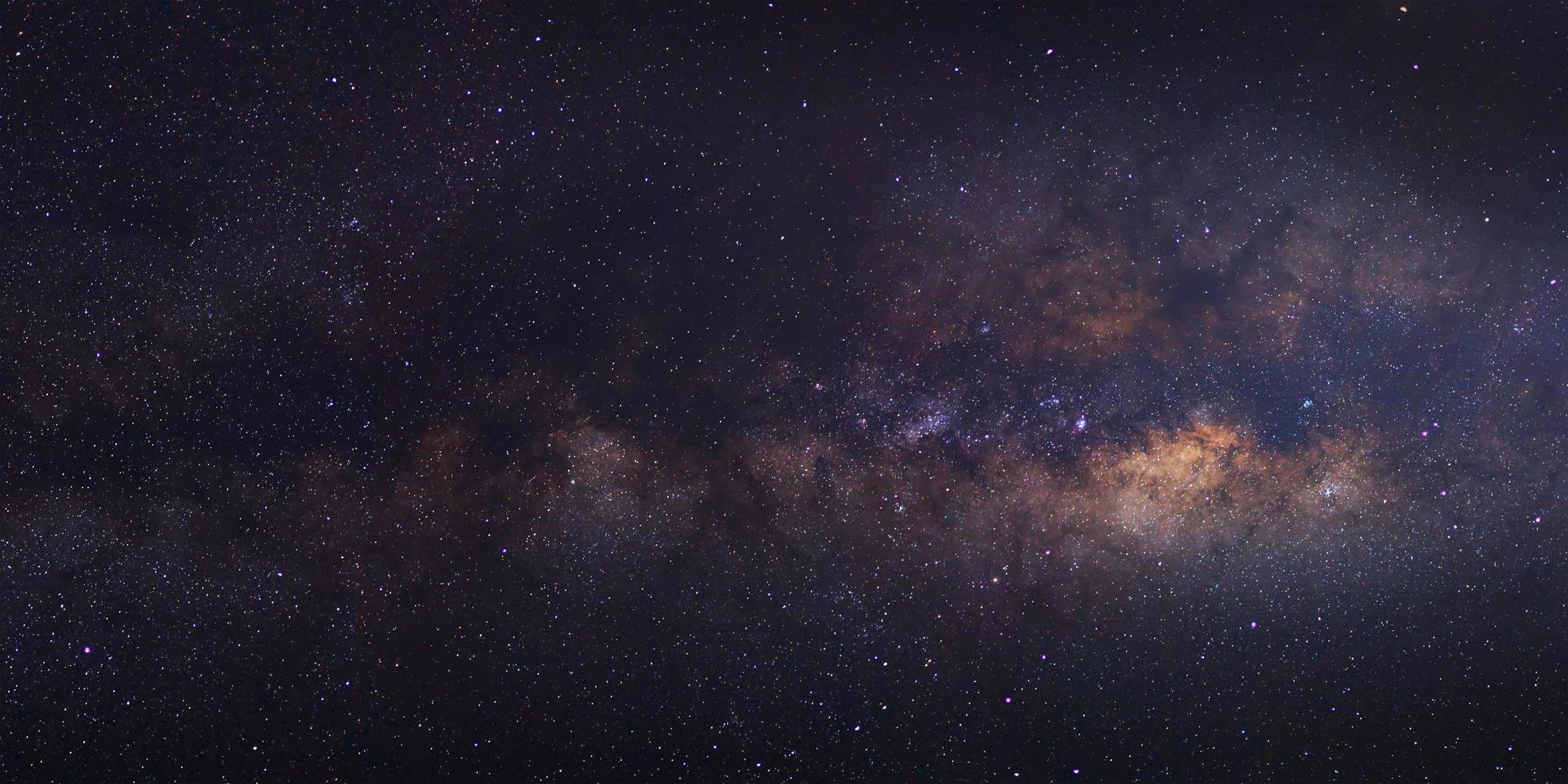 la galaxia panorámica de la vía láctea, fotografía de larga exposición foto