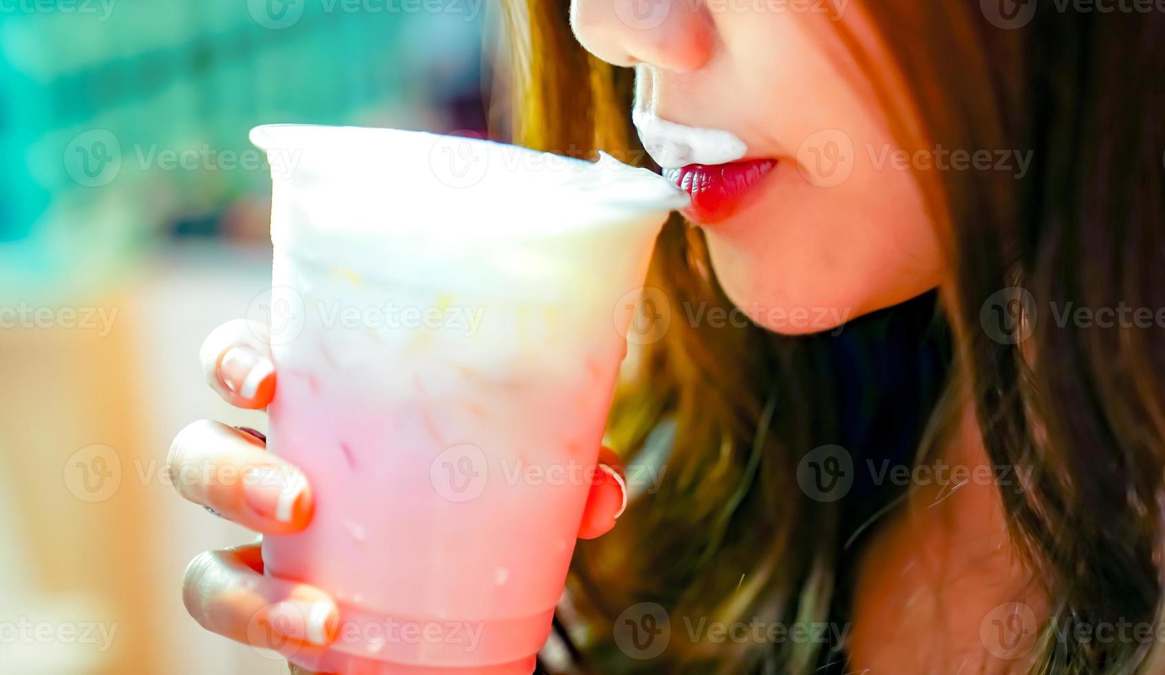 tonos pastel rosa leche con nata montada. foto