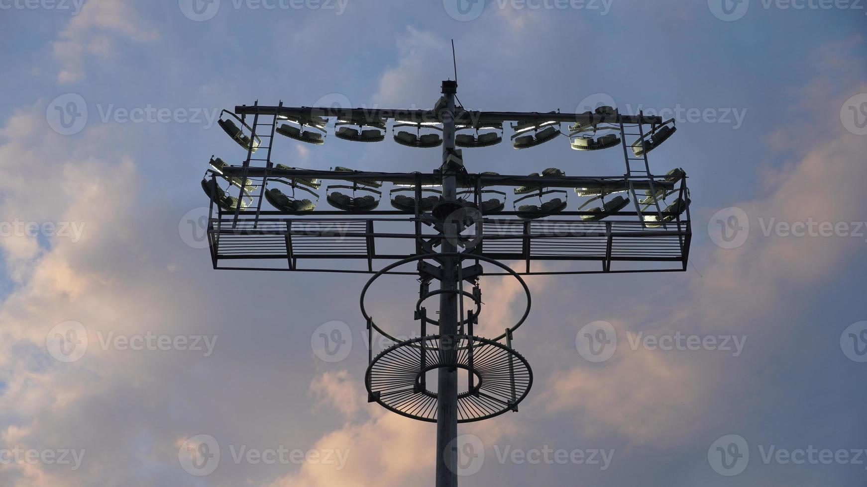 light stand picture outdoor shoot hd. photo