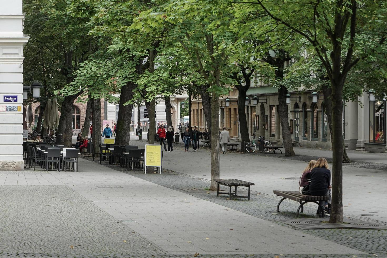 Weimar, Alemania, 2014. Típica escena callejera en Weimar Alemania foto