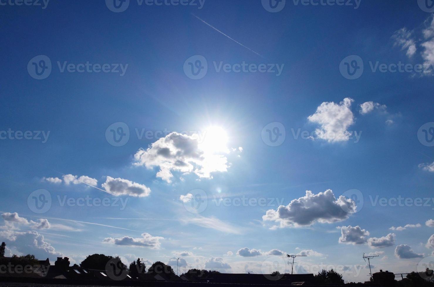 la vista aérea más hermosa de nubes dramáticas foto