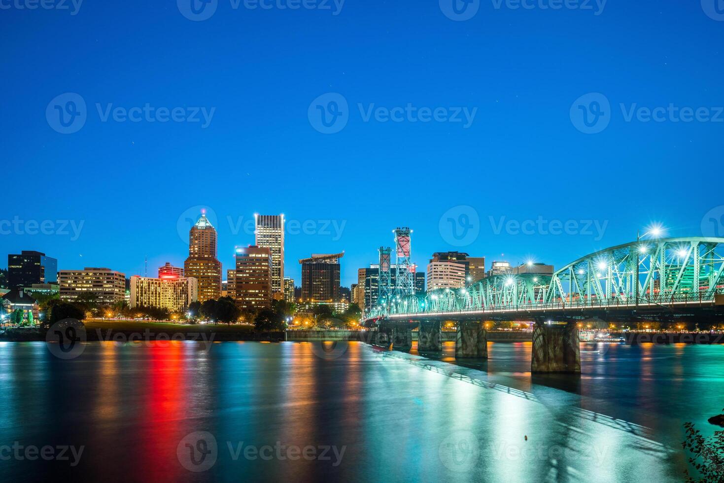 Downtown Portland Oregon skyline at night 11103071 Stock Photo at Vecteezy