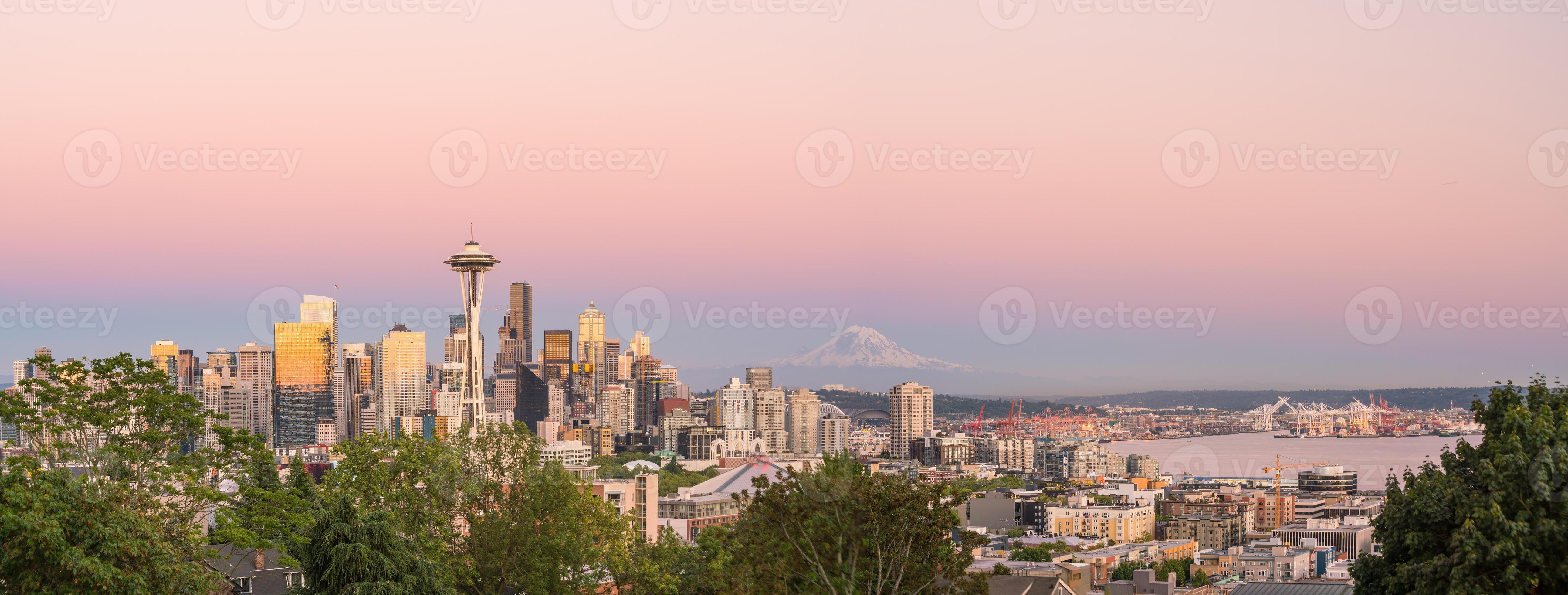 View of downtown Seattle skyline 11103145 Stock Photo at Vecteezy