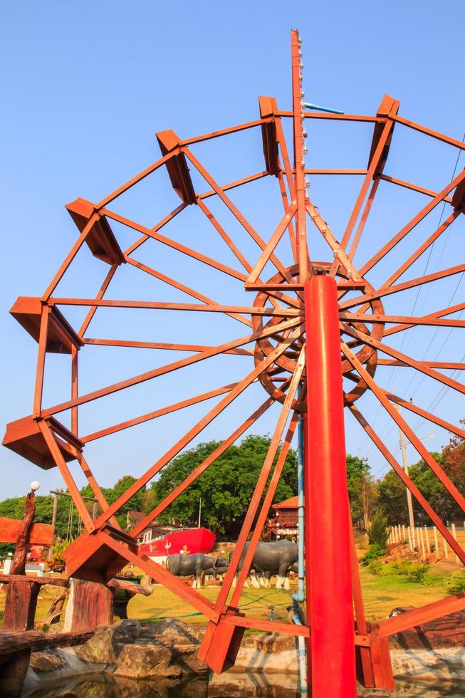 Red water wheel photo