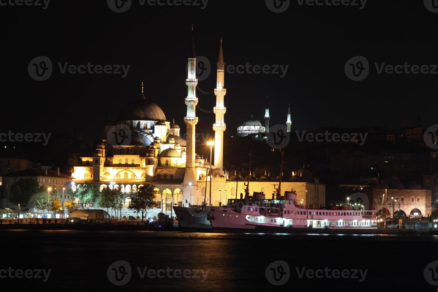 Eminonu New Mosque photo