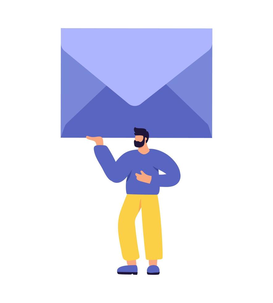 un lindo y diminuto hombre vector que lleva un sobre enorme por encima. personaje masculino presente correo artesanal azul. ilustración de dibujos animados plana aislada sobre fondo blanco