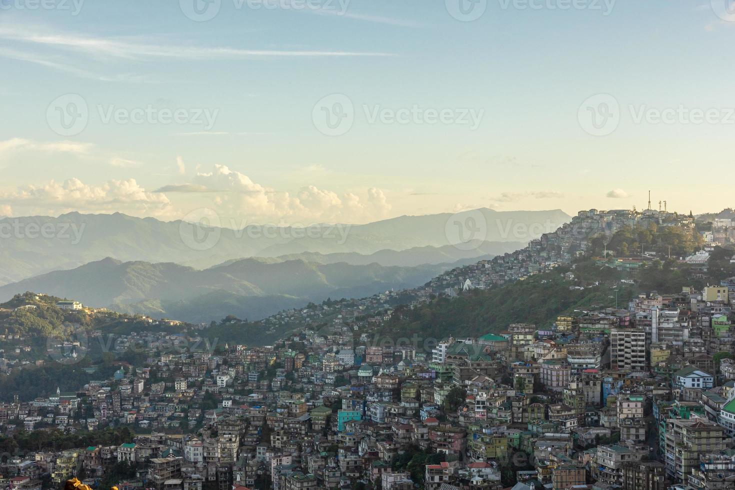 la ciudad de aizawl en mizoram foto