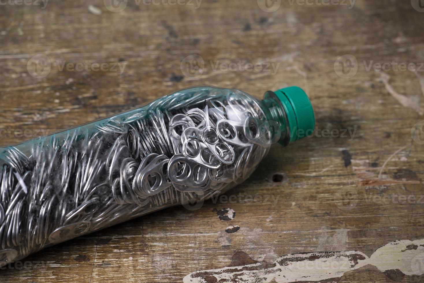 aluminum pull tabs 11177221 Stock Photo at Vecteezy