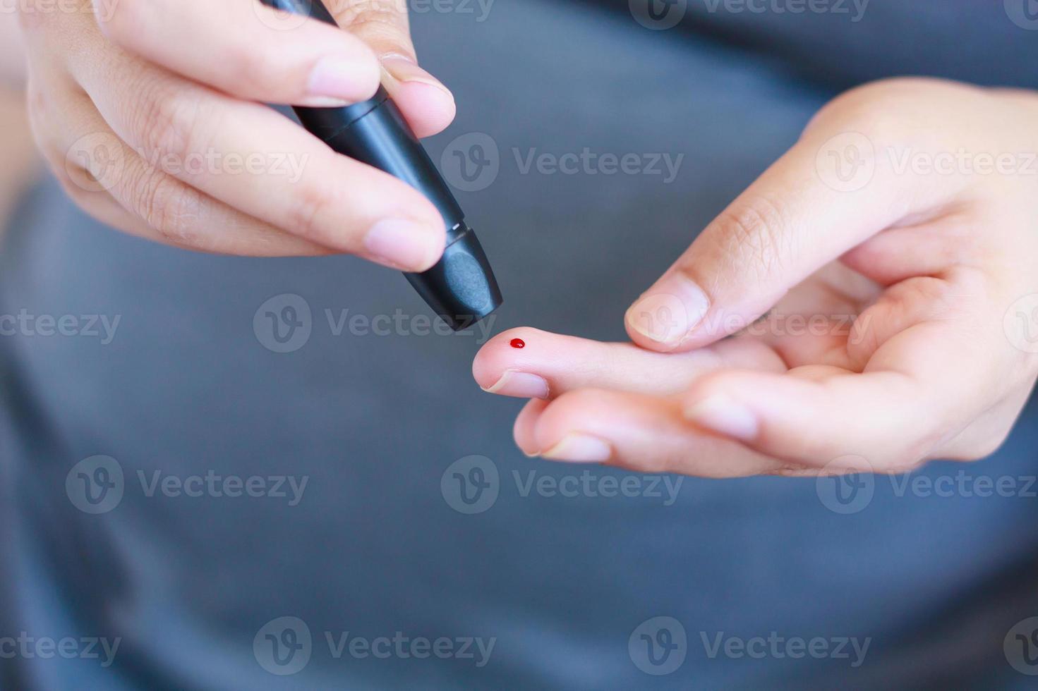 Test Blood Glucose For Diabetes photo