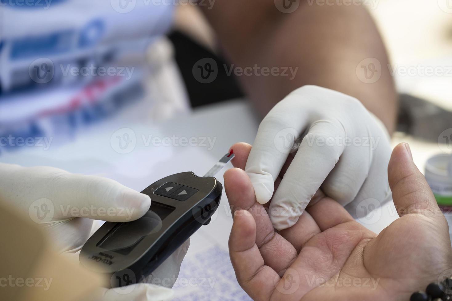 doctor doing fingertip test 11194836 Stock Photo at Vecteezy