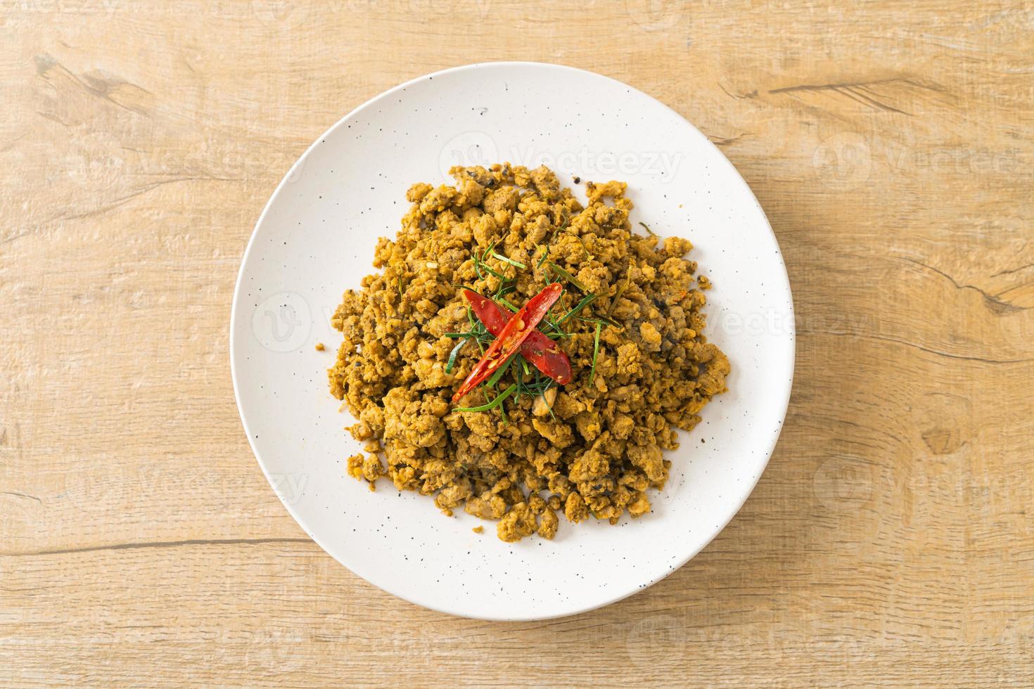 Stir Fried Pork with Yellow Curry Paste photo