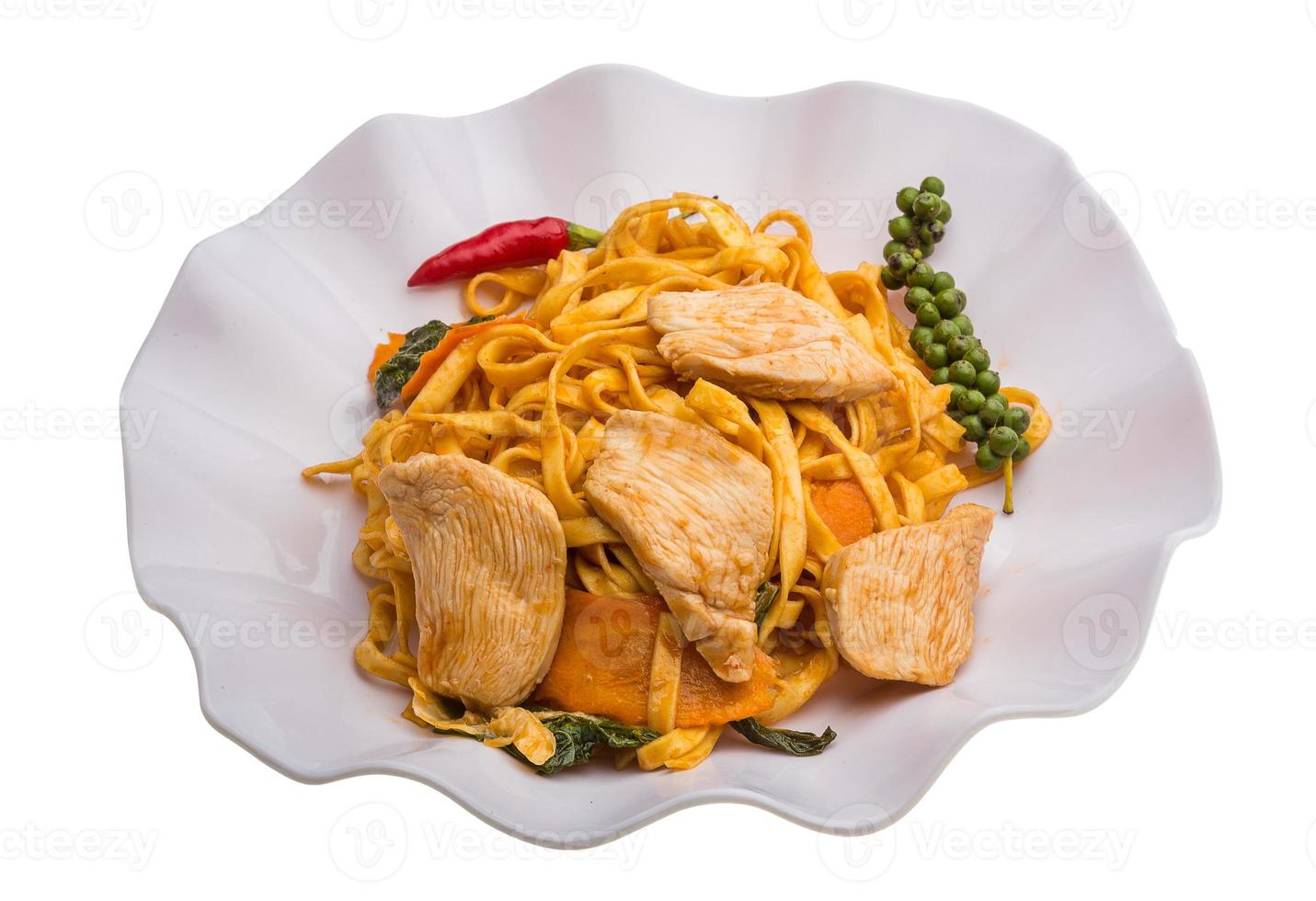 Fried noodles with chicken photo