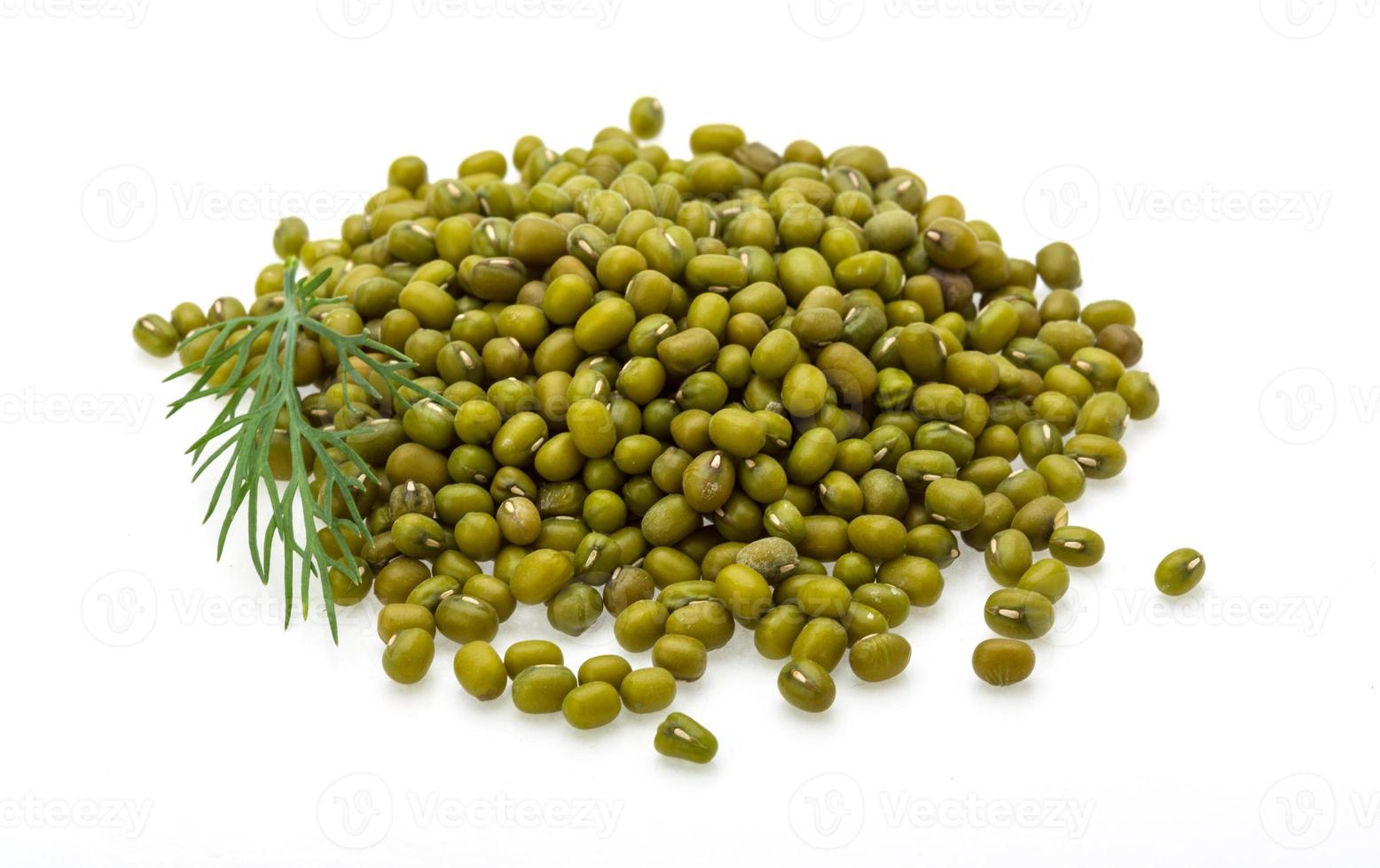 Green dry beans photo