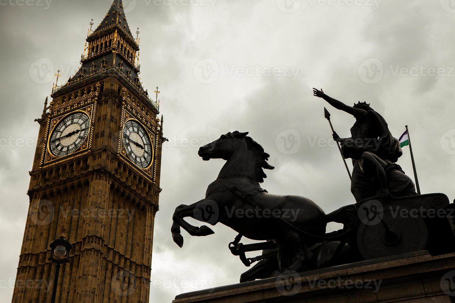 Big Ban tower in London, Great Britain photo