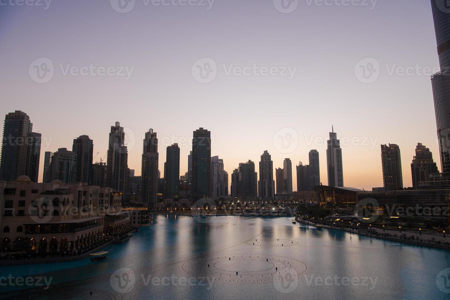 musical fountain in Dubai photo