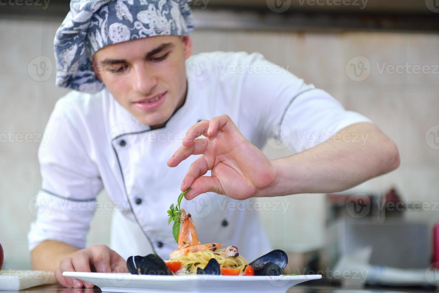 chef preparing food photo