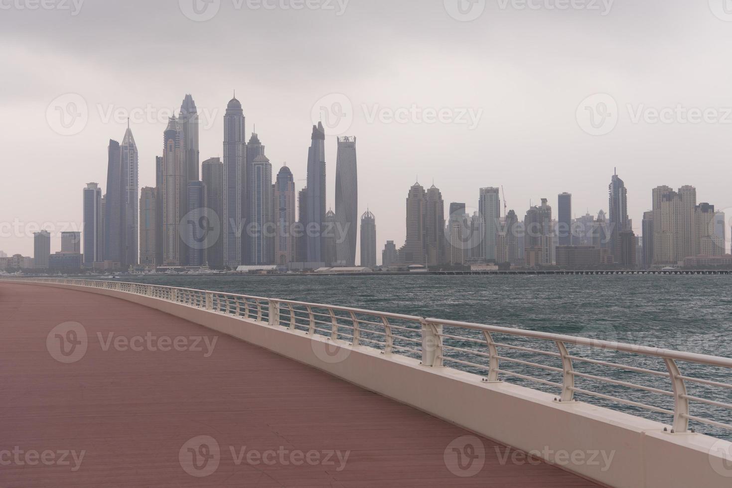 panorama dubai ciudad emiratos árabes unidos foto