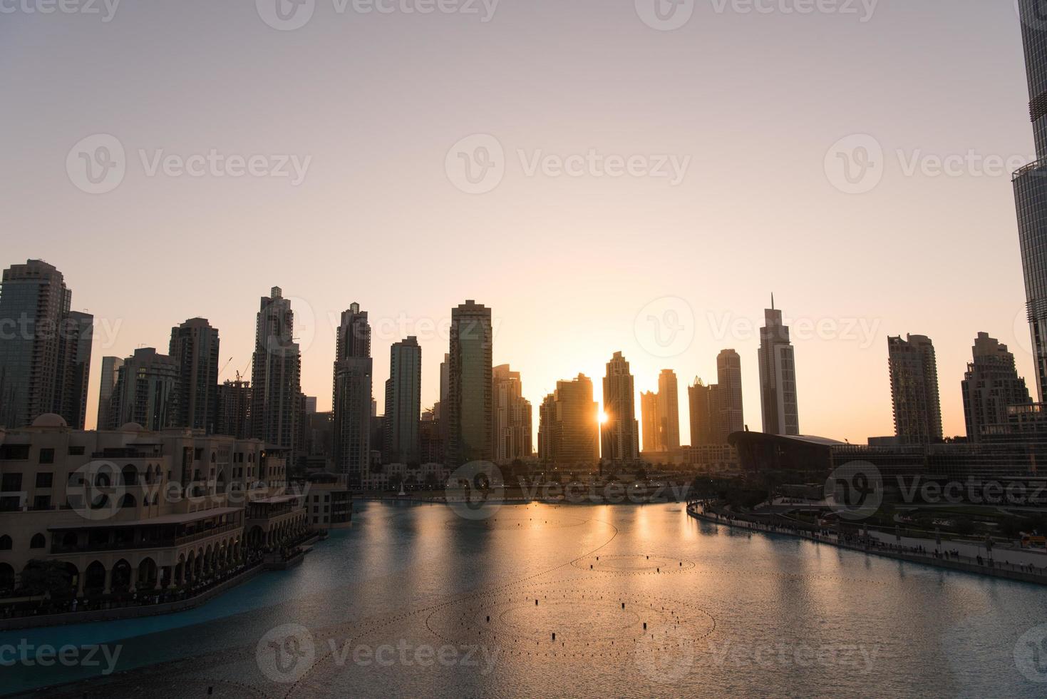 musical fountain in Dubai photo