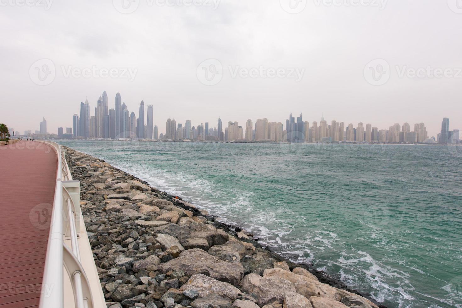 panorama dubai ciudad emiratos árabes unidos foto