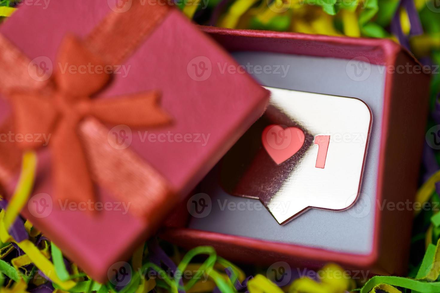 Like symbol in gift box photo