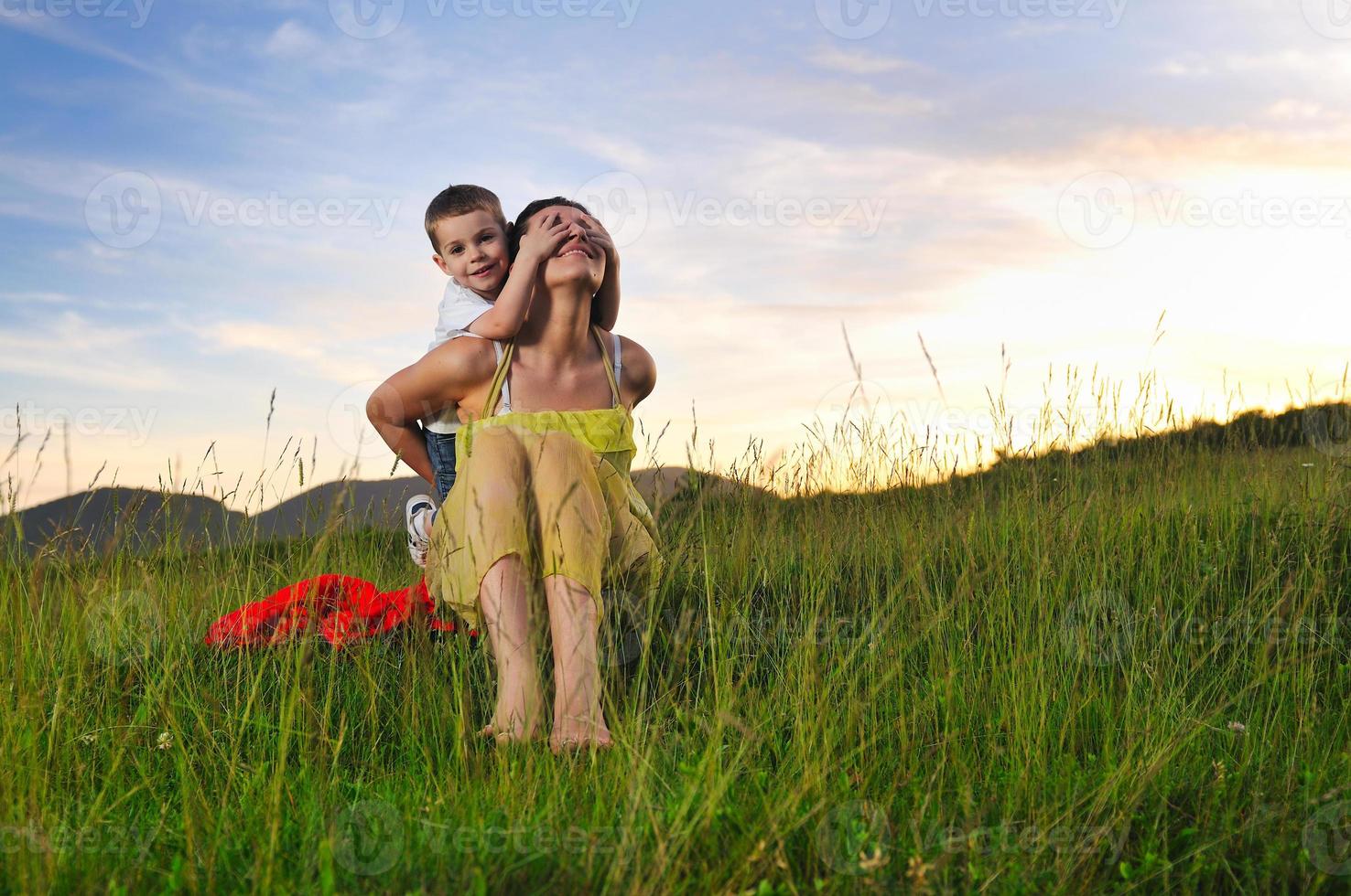 mujer niño al aire libre foto