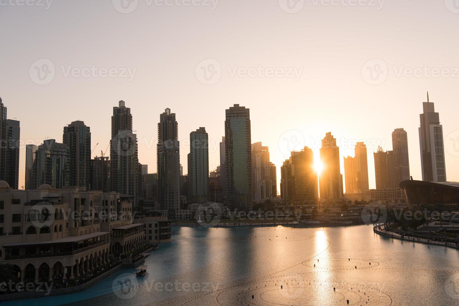 musical fountain in Dubai photo