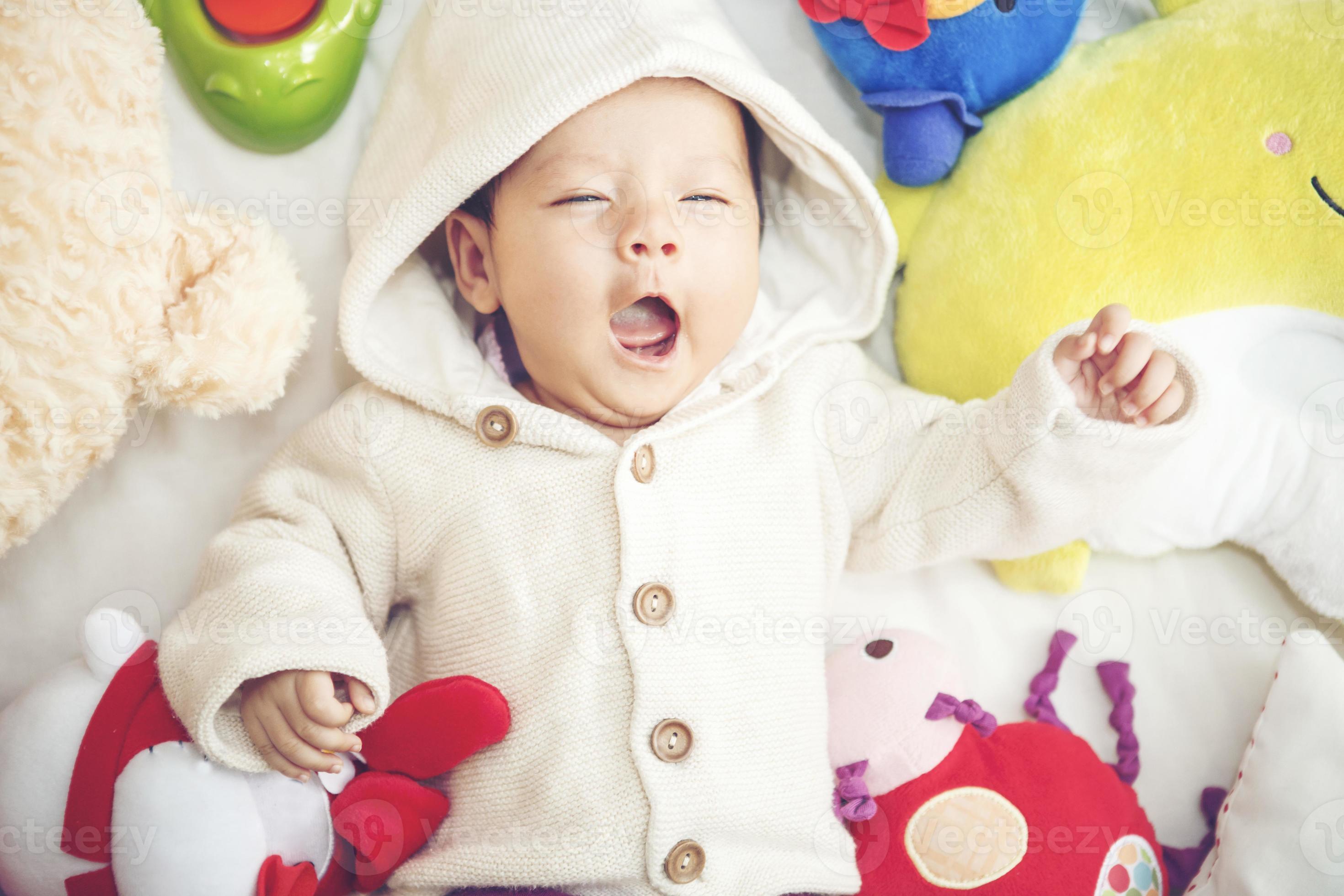 Close up portrait of the baby indoor - Vibrant color effect 11327747 ...