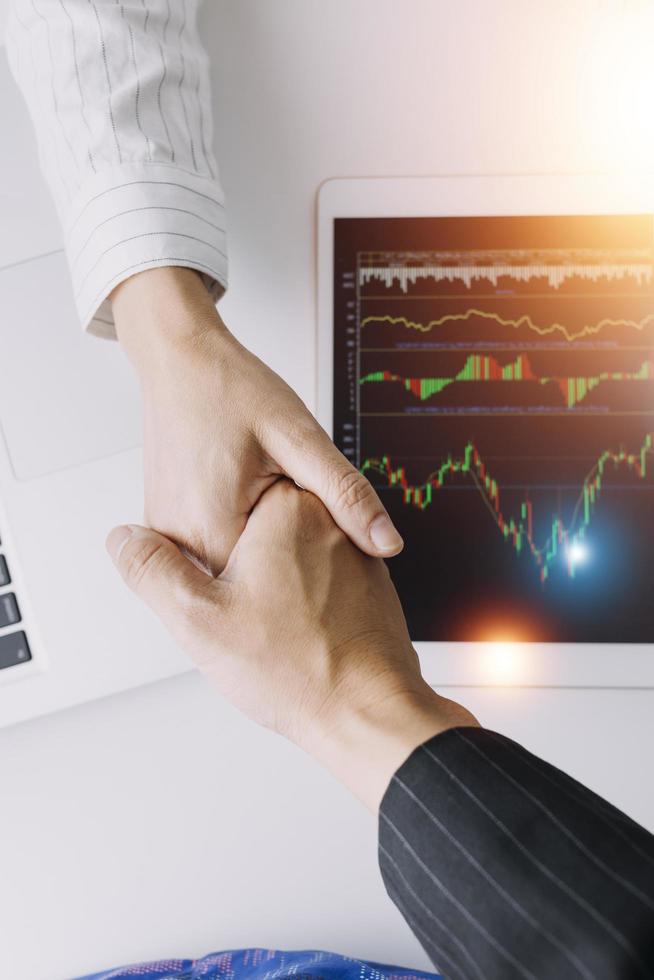 Copy Trading Stock Photos, Images and Backgrounds for Free Download