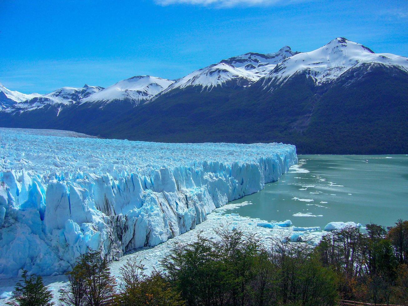 glaciar perito moreno en el parque nacional los glaciares, argentina foto