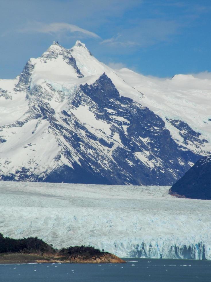 glaciar perito moreno en el parque nacional los glaciares, argentina foto