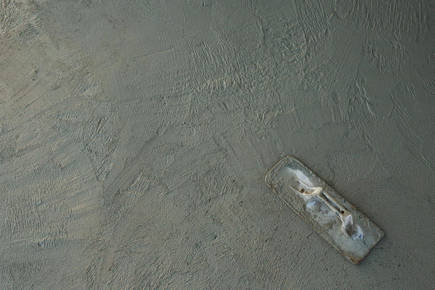 concrete mix It is the introduction of cement, stone, sand and water, as well as added chemicals and other mixed materials. Mix and mix together in the specified ratio to obtain a consistent concrete. photo