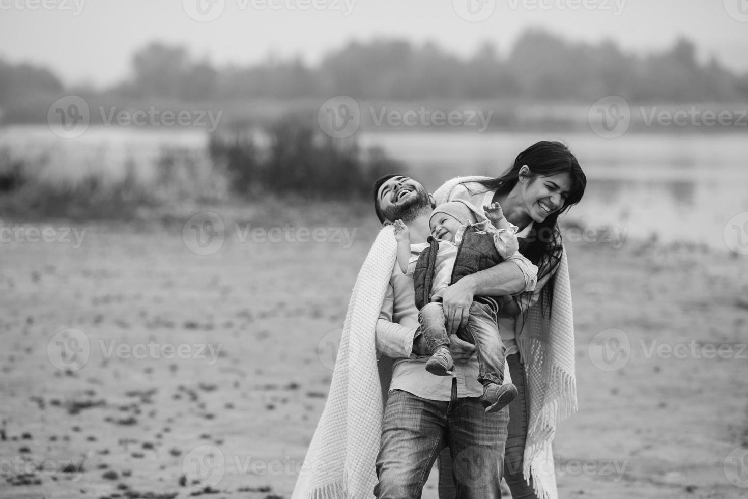 Young family with a little boy to have fun photo