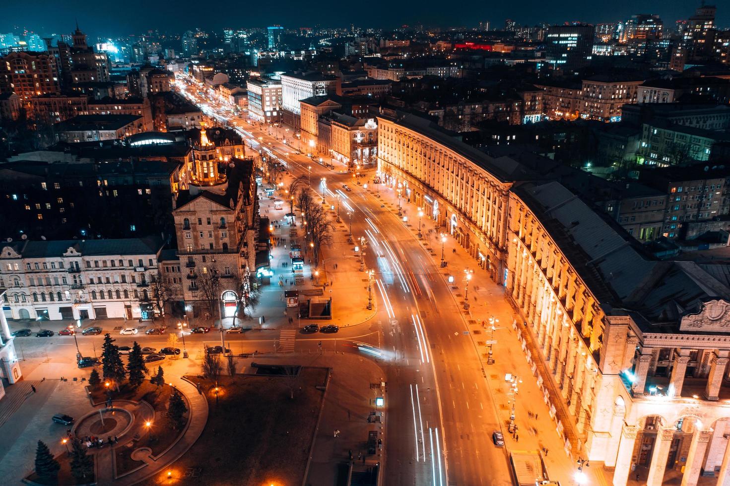 Kyiv, ucrania - 5 de agosto de 2019 maidan nezalezhnosti es la plaza central de la capital de ucrania foto