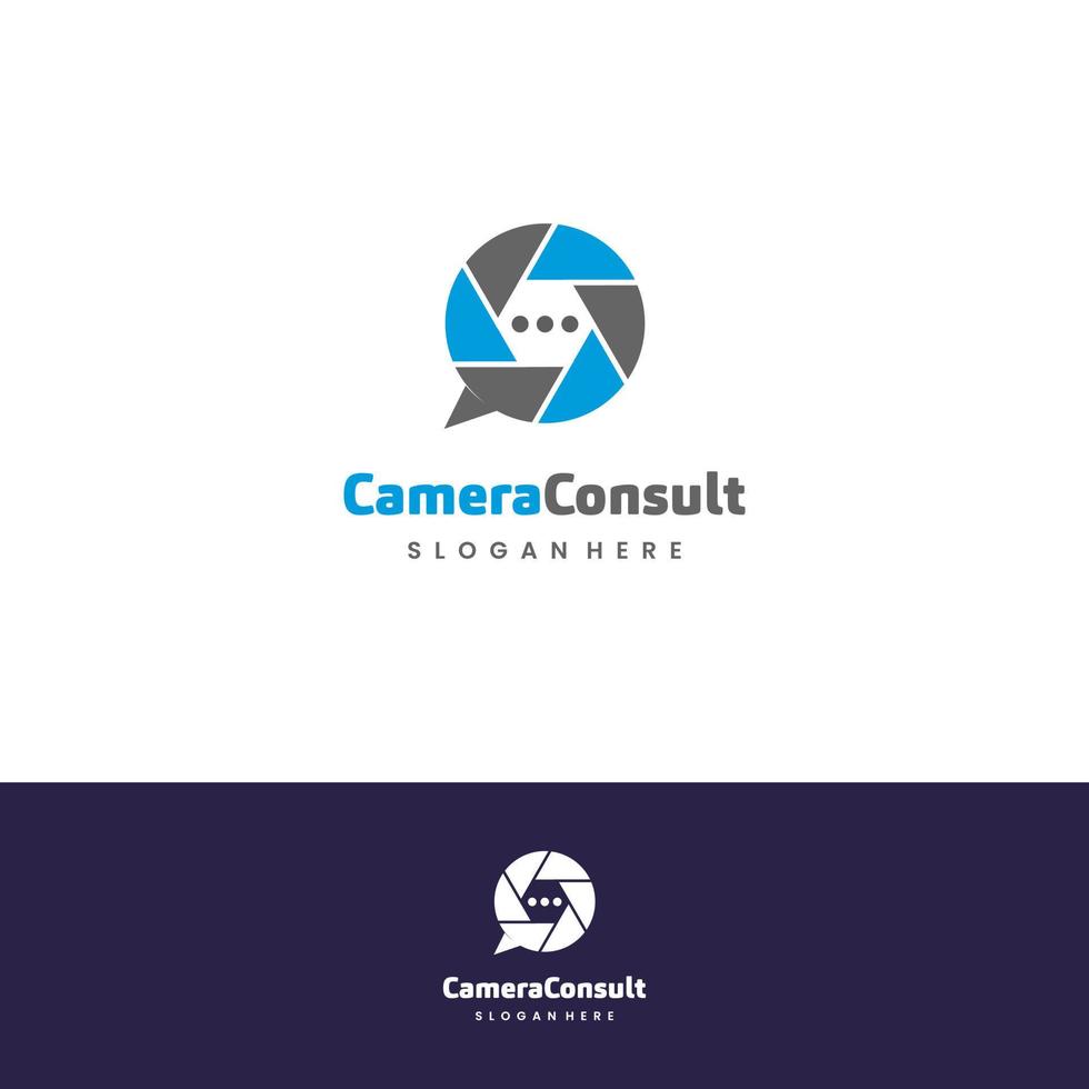 diseño de logotipo de consultoría de cámara sobre fondo aislado, combinación de obturador con icono de logotipo de voz de burbuja vector